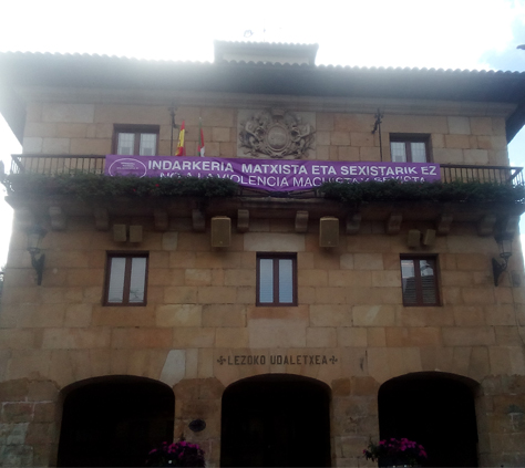 Emakume bat eraila Irunean