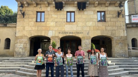 Lurdes Isasi (Gaxuxa) Jon Legorburu, Olatz Errasti (Haurtxo Haur Eskola), Eneritz Arruti, Mikel Arruti, Laura Martinez eta Alaitz de la Maza 