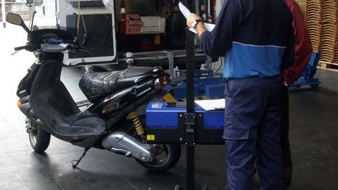 ZIKLOMOTORREK ETA NEKAZARITZAKO IBILGAILUEK LEZON EGIN DEZAKETE IKUSKAPEN TEKNIKOA