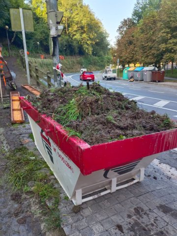 Lanak oinezkoen pasabidean