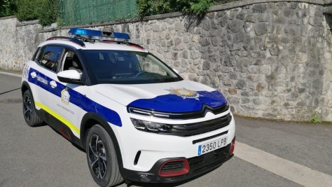 Udaltzaingoak auto hibrido berria du