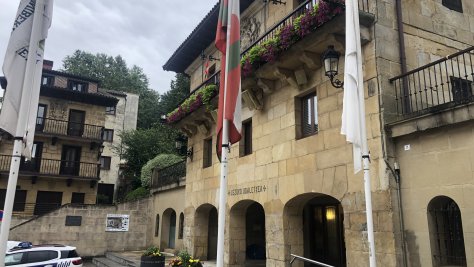 Lezoko Udalak babesa eta elkartasuna adierazi nahi dio La Palmari