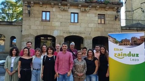 Lan taldea heriko plazan
