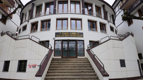TOMAS GARBIZU MUSIKA ESKOLAKO IZEN-EMATEA IREKIKO DA IRAILAREN 1ean